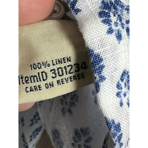 LL Bean Button Up Shirt Womens Medium White Blue Flowers Long Sleeve 100% Linen - Picture 9 of 16